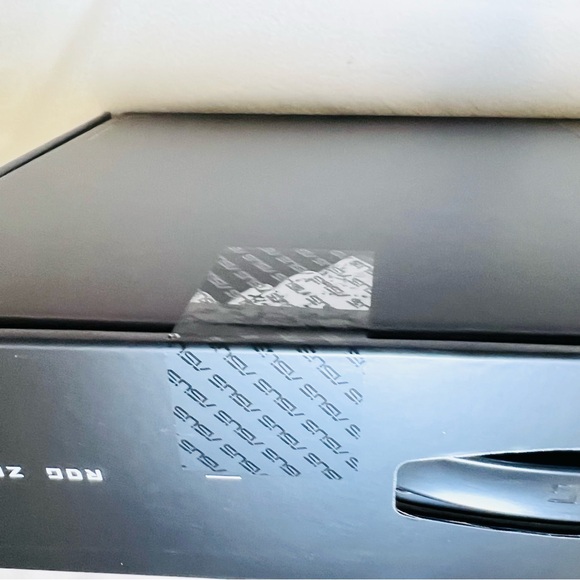 ASUS - ROG Zephyrus G14 14” Gaming Laptop - Moonlight White - SEALED - Picture 9 of 9